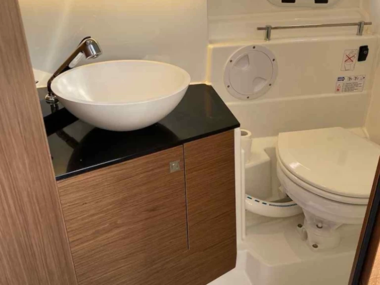 Motorboot te huur in Genova voor de beste prijs