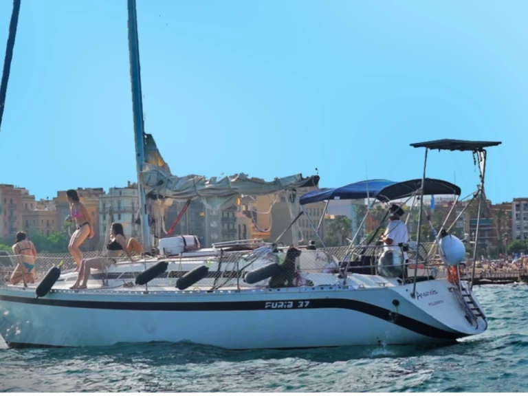 Bootverhuur Dresport S.A Furia 37 in Badalona via SamBoat