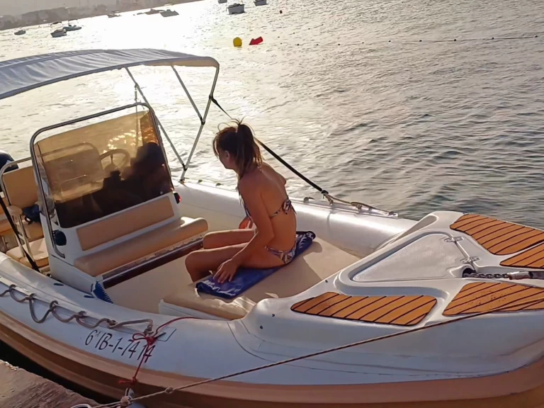 Verhuur RIB in Ibiza Town - Gommonautica G65