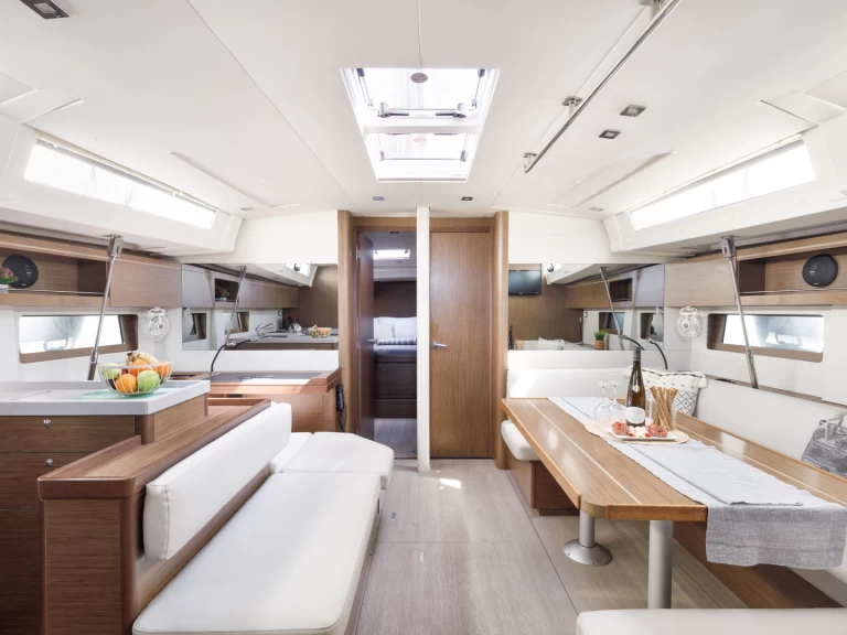 Jachthuur in Rhodes (City) - Bénéteau Oceanis 51.1 via SamBoat