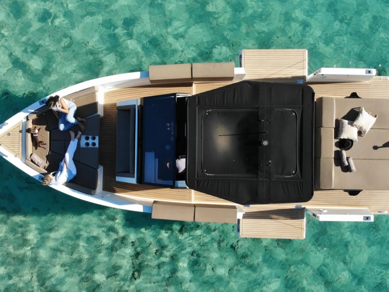 De Antonio D34 te huur van particulier of professional in Ibiza Town