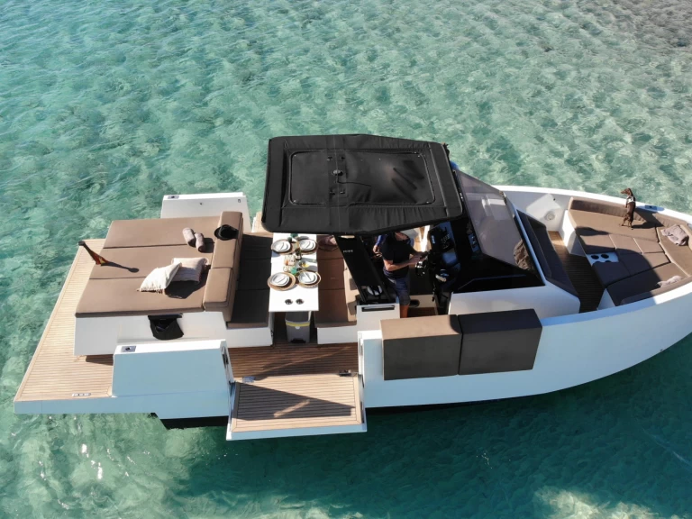 Verhuur Motorboot in Ibiza Town - De Antonio D34
