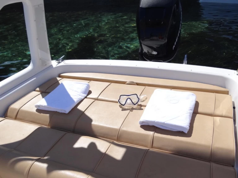 Huur Motorboot met of zonder schipper Sessa Marine in Ibiza Town