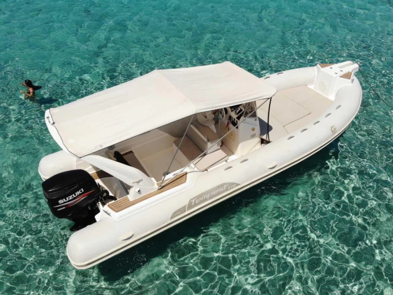 Verhuur Motorboot Capelli met vaarbewijs