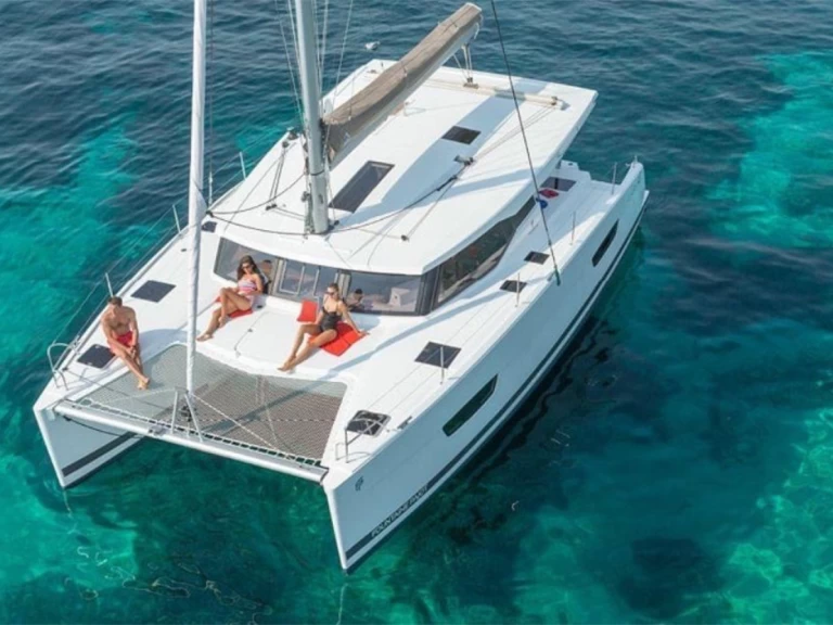 Huur Catamaran met of zonder schipper Fountaine Pajot in Tivat