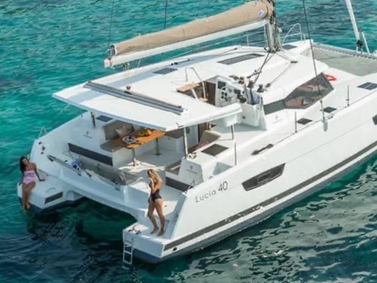 Bootverhuur Fountaine Pajot Lucia 40 in Tivat via SamBoat