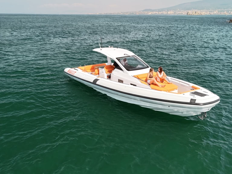 Bootverhuur Napels goedkoop 42 EFB