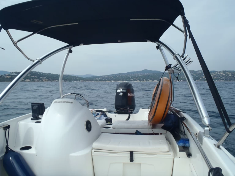 Boston Whaler Boston Whaler 170 super sport te huur van particulier of professional in Sainte-Maxime