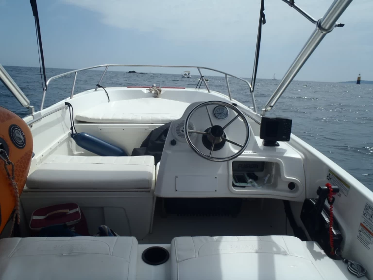 Huur een Boston Whaler Boston Whaler 170 super sport in Sainte-Maxime