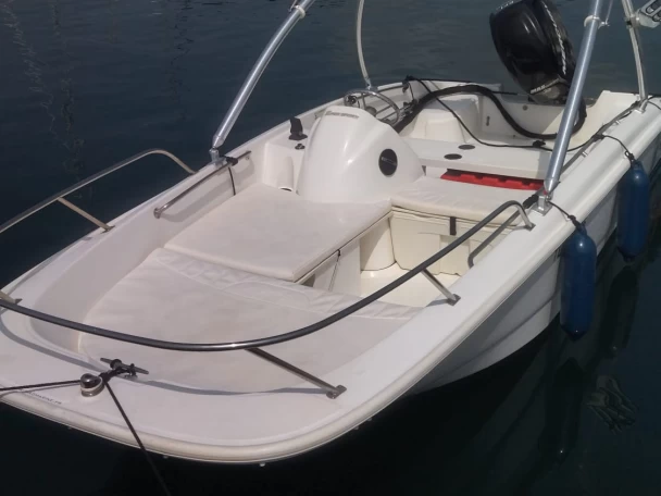 Bootverhuur Sainte-Maxime goedkoop Boston Whaler 170 super sport