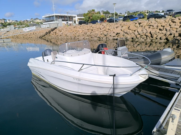 Jeanneau Cap Camarat 5.5 CC Style te huur van particulier of professional in Trébeurden