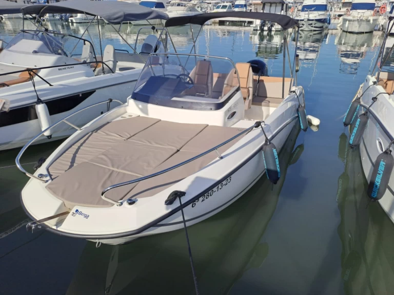 Huur een Quicksilver Activ 605 Sundeck in Cambrils