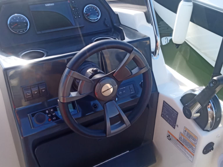 Bootverhuur Quicksilver Activ 605 Sundeck in Cambrils via SamBoat