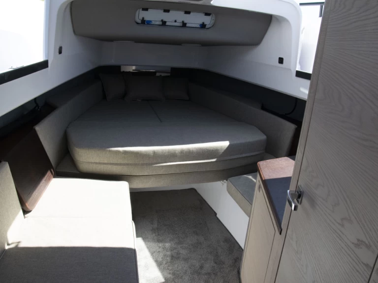 Bootverhuur Seget Donji goedkoop Axopar 45 Cross Top