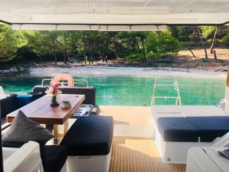 Verhuur Catamaran in Ajaccio - Lagoon Lagoon 52 F