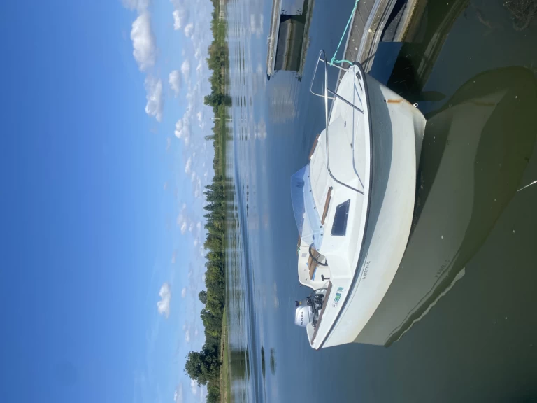 Huur Motorboot met of zonder schipper Bénéteau in Écouflant