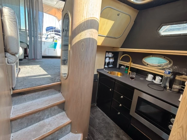 Verhuur Motorboot Gin sea met vaarbewijs