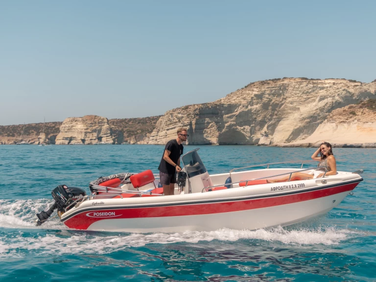 Motorboot te huur in Mílos voor de beste prijs