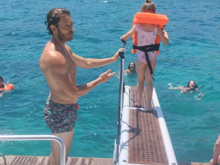 Huur een Comar Clanship 42 FB in Catania