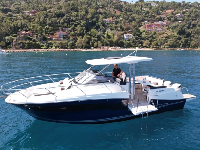 Huur een Jeanneau Cap Camarat 10.5 WA in Port La Napoule