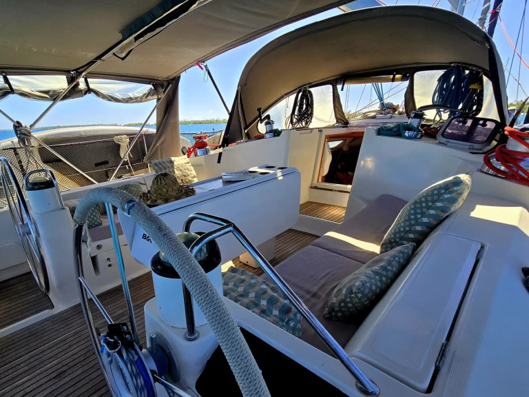 Huur een Jeanneau Sun Odyssey 45.2 in Taiohae