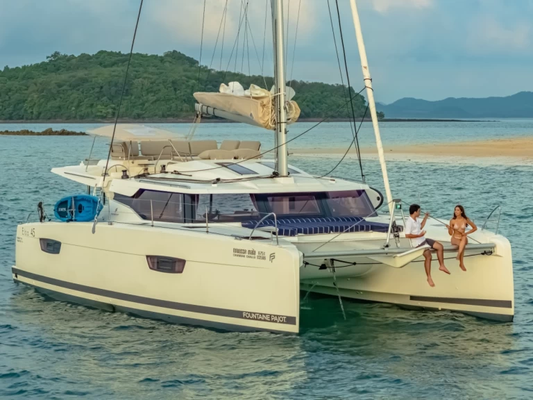 Fountaine Pajot Elba 45 te huur van particulier of professional in Phuket Yacht Haven Marina