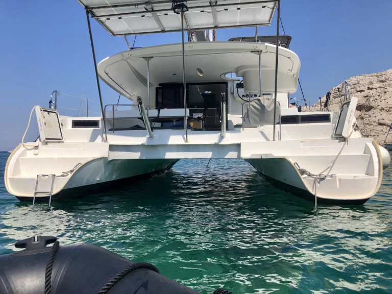 Huur een Fountaine Pajot LIPARI 41 EVOLUTION in Marseille