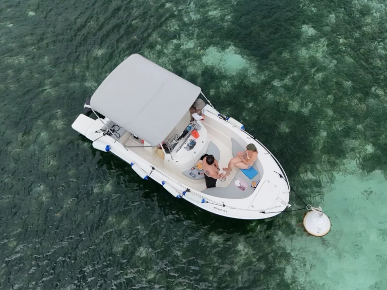 Verhuur Motorboot in Port-Louis - Pacific Craft Pacific Craft 545 Open