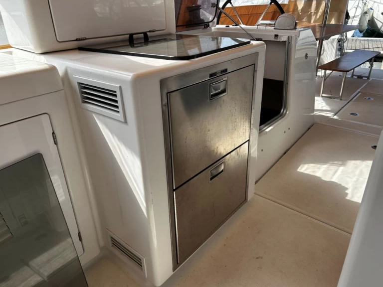 Jeanneau Sun Loft 47 te huur van particulier of professional in Gouviá