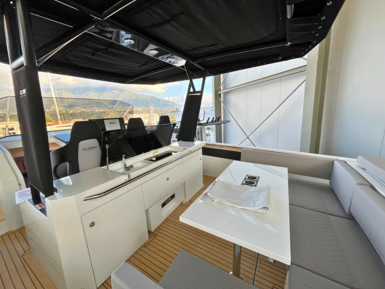 Huur Motorboot met of zonder schipper DE ANTONIO Yachts in Ajaccio