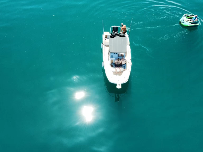 Motorboot te huur in Publier voor de beste prijs