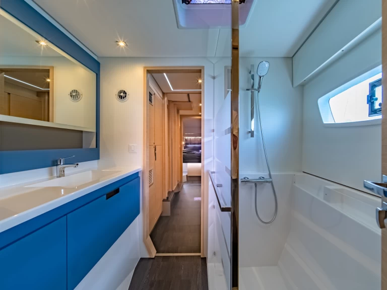 Bootverhuur Phuket Yacht Haven Marina goedkoop Elba 45