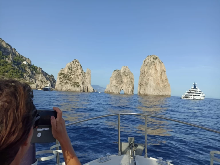 Bootverhuur Sorrento goedkoop Sea Ray 300 Sundancer