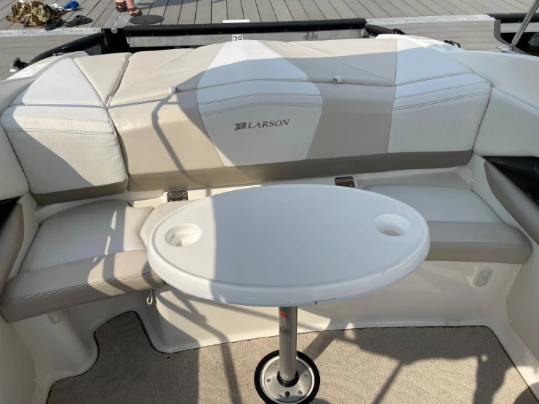 Larson LXI 228 te huur van particulier of professional in Aix-les-Bains