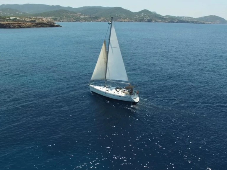 ENG Oceanis 383 te huur van particulier of professional in Ibiza Town