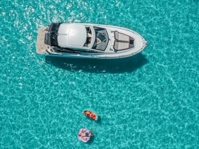 Huur een Bénéteau Gran Turismo 40 in Tamarin