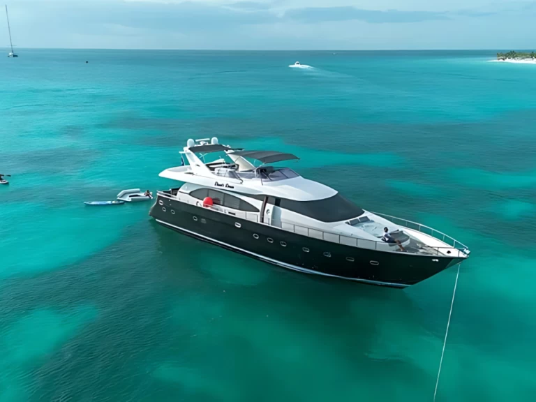 Verhuur Jacht Custom Made met vaarbewijs