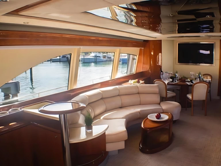 Huur een Custom Made custom in La Romana