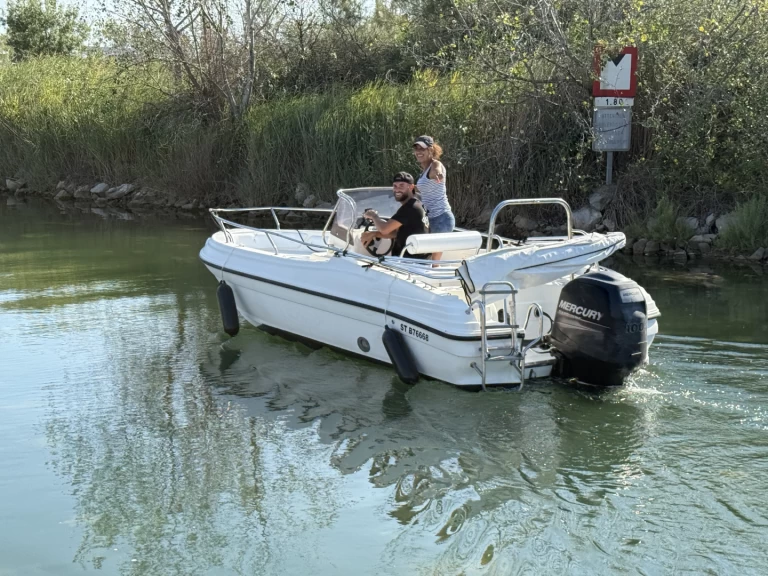 Bootverhuur Ranieri Millennium 18.20 in Pérols via SamBoat
