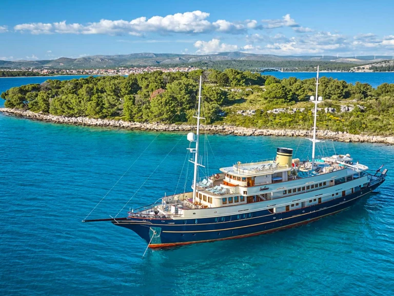 Bootverhuur Custom CASABLANCA in Trogir via SamBoat