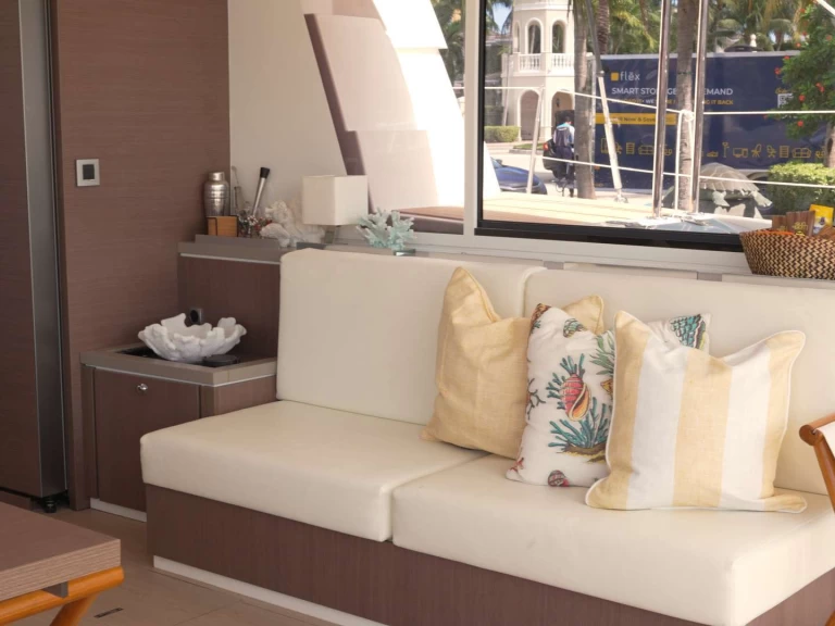 Bootverhuur Nassau goedkoop ZURI 3