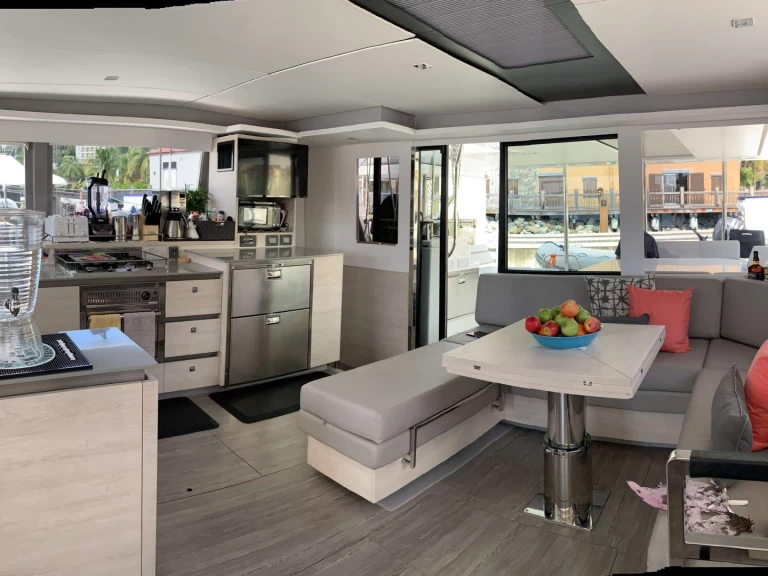 Leopard CHANGES IN LATITUDES te huur van particulier of professional in Virgin Gorda