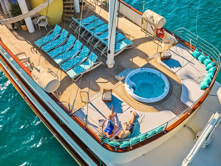 Jacht te huur in Trogir voor de beste prijs