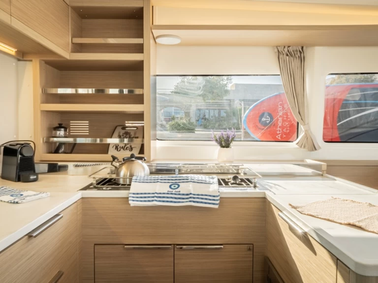 Bootverhuur Piso Livadi goedkoop Lagoon 46