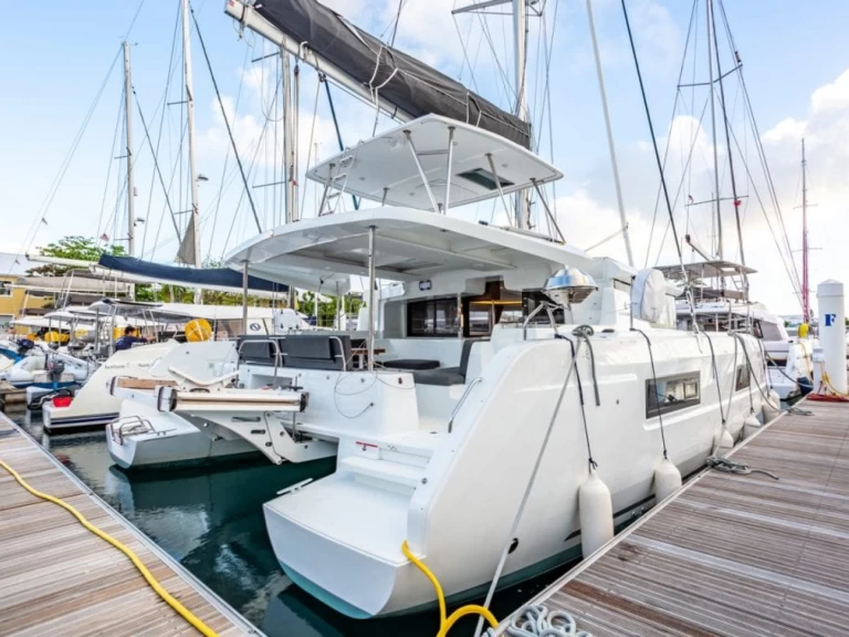 Catamaran te huur in Parish of Saint George voor de beste prijs