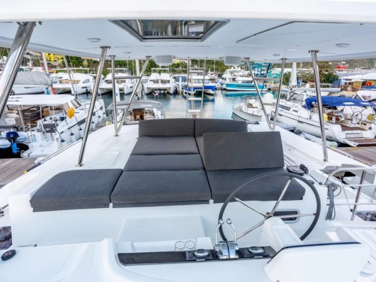 Huur een Lagoon Lagoon 46 in Parish of Saint George