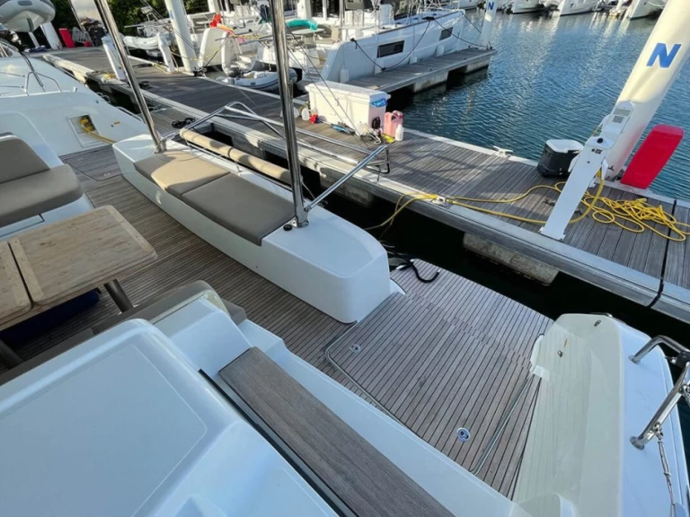 Huur een Lagoon Lagoon 50 in Parish of Saint George