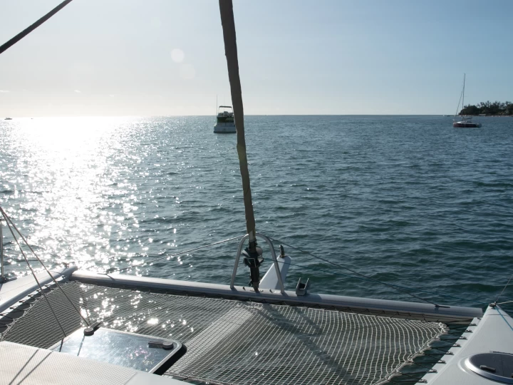 Huur een Fountaine Pajot Mahe 36 in Baie du Tamarin