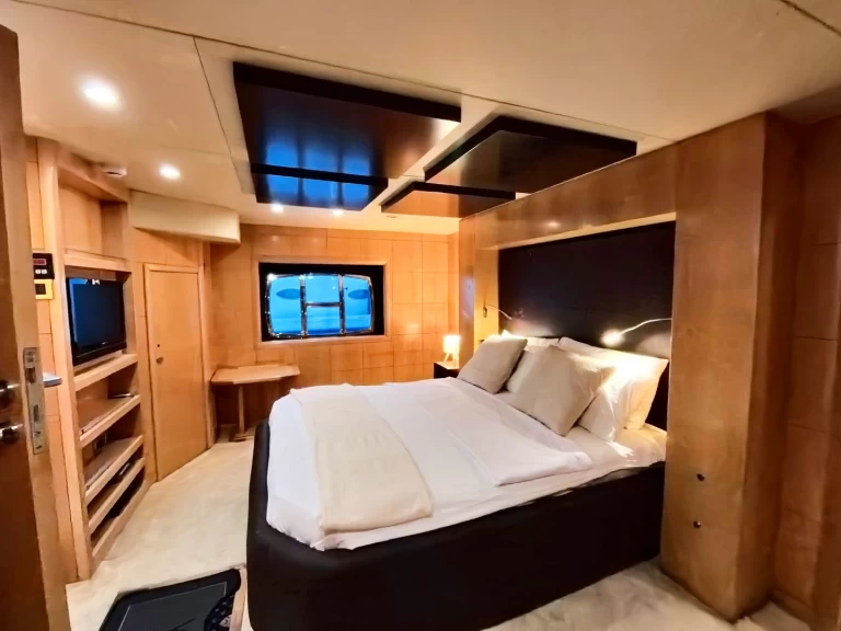 Bootverhuur Dubai Marina goedkoop Dubai Marine 82Ft