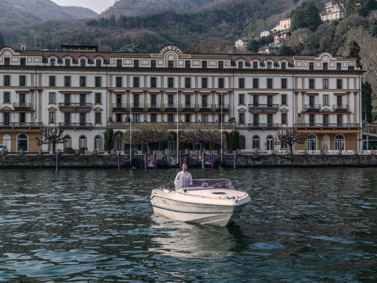 Verhuur Motorboot Airon met vaarbewijs